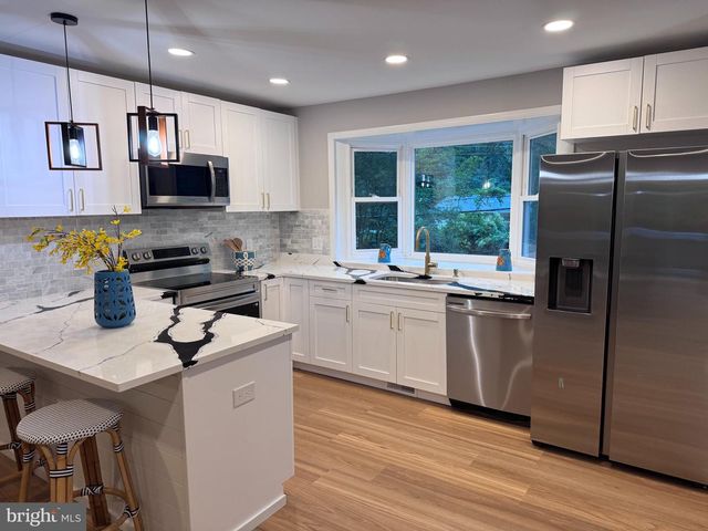 329 CHESTNUT DR, Lusby, MD 20657