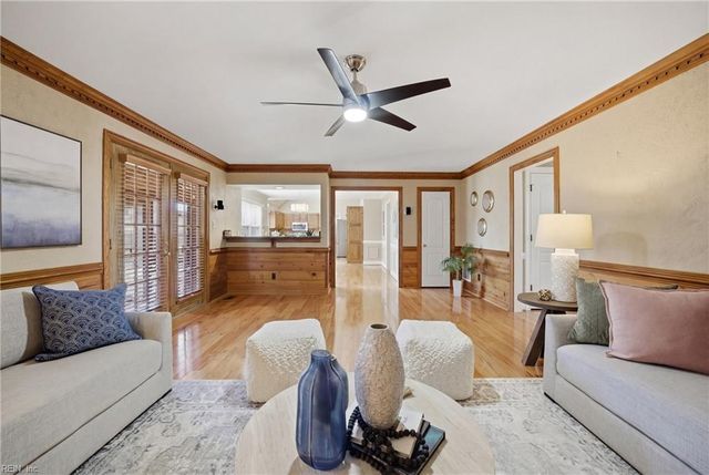 1137 Fairway DR, Chesapeake, VA 23320