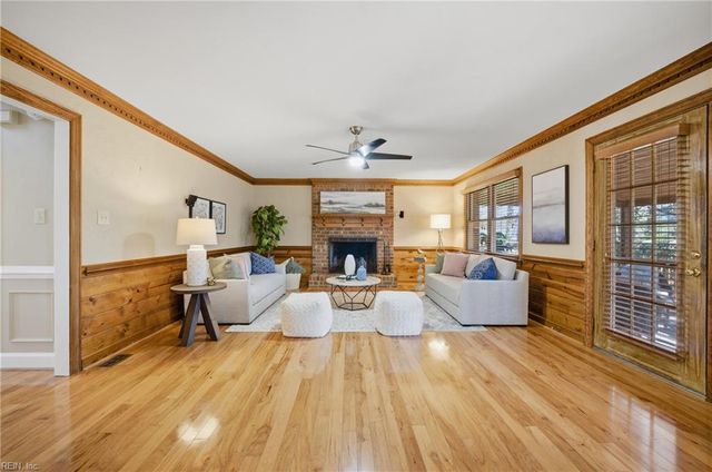 1137 Fairway DR, Chesapeake, VA 23320