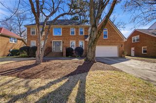 1137 Fairway DR, Chesapeake, VA 23320