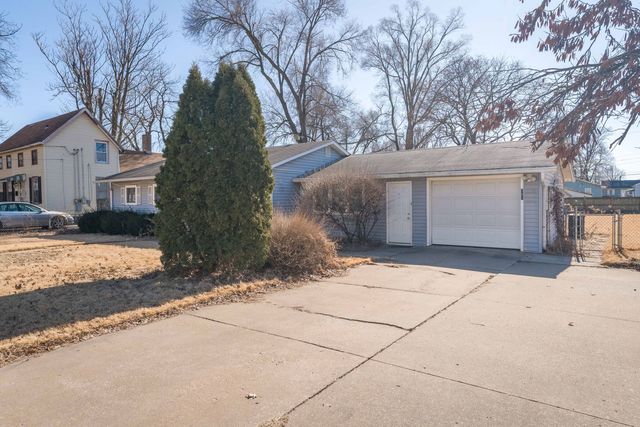 524 22nd Avenue, Rock Island, IL 61201