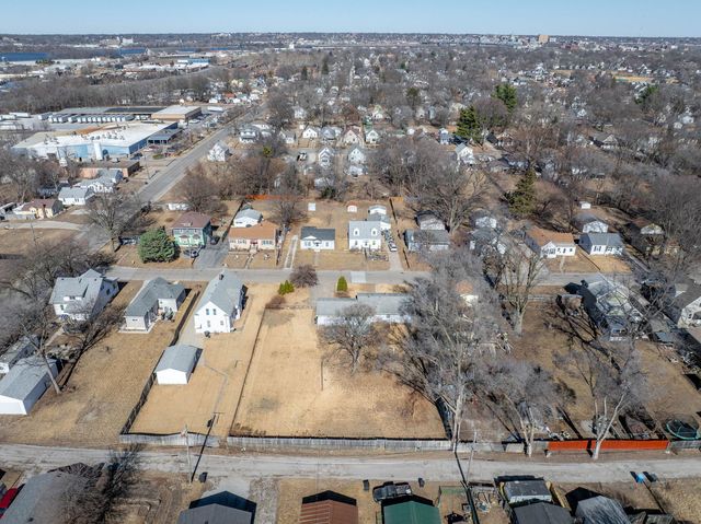 524 22nd Avenue, Rock Island, IL 61201