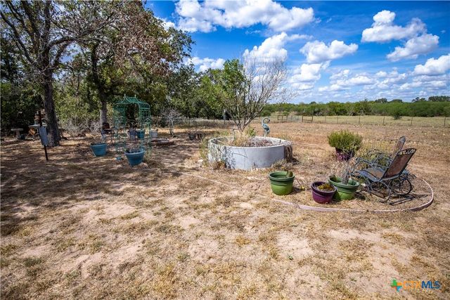 1078 Mueller Lang Road, Cuero, TX 77954