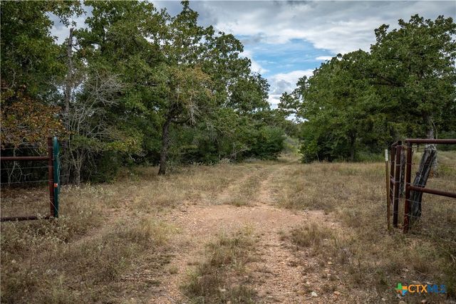 1078 Mueller Lang Road, Cuero, TX 77954