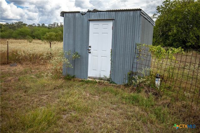 1078 Mueller Lang Road, Cuero, TX 77954