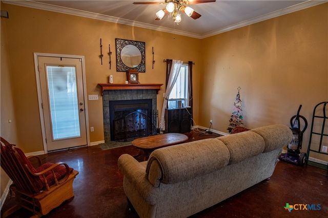 1078 Mueller Lang Road, Cuero, TX 77954