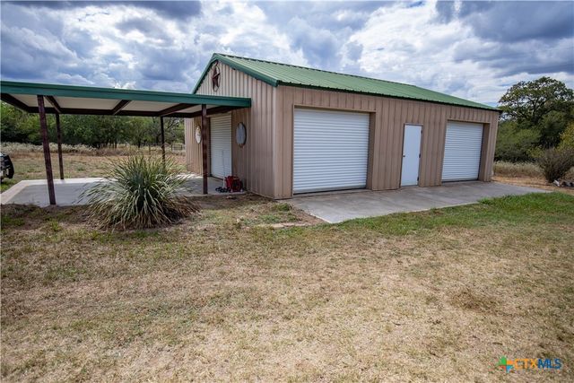 1078 Mueller Lang Road, Cuero, TX 77954