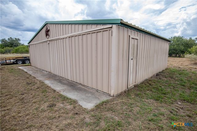 1078 Mueller Lang Road, Cuero, TX 77954