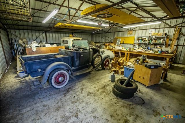 1078 Mueller Lang Road, Cuero, TX 77954