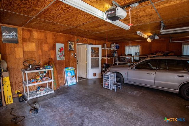 1078 Mueller Lang Road, Cuero, TX 77954