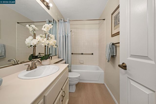 4259 Terra Granada Dr 4B, Walnut Creek, CA 94595