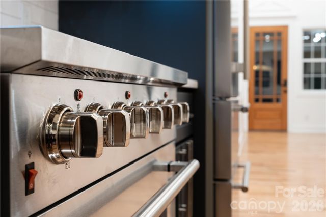 6265 Riviera Run Estates Drive, Hickory, NC 28601