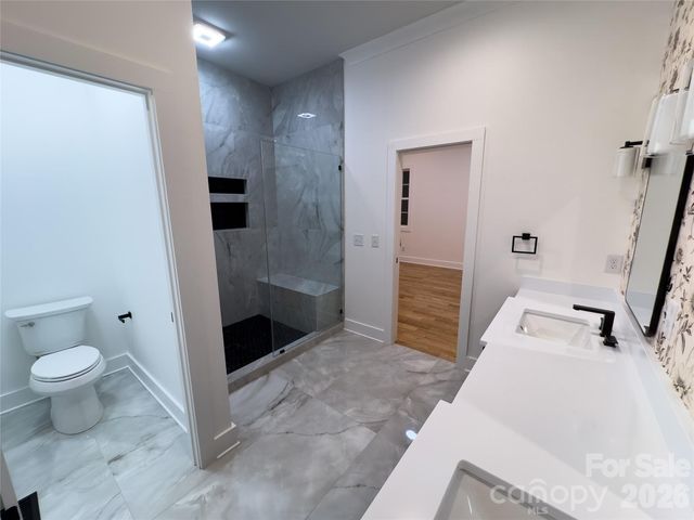 6265 Riviera Run Estates Drive, Hickory, NC 28601