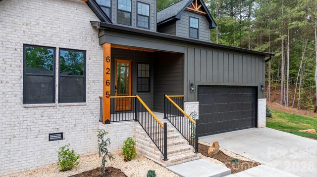 6265 Riviera Run Estates Drive, Hickory, NC 28601