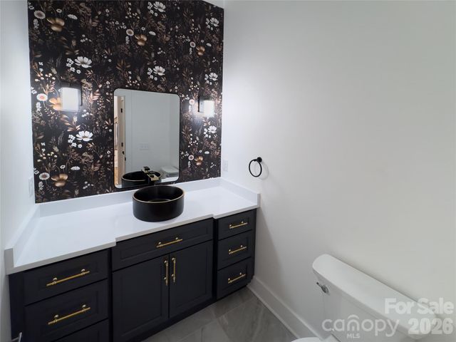 6265 Riviera Run Estates Drive, Hickory, NC 28601