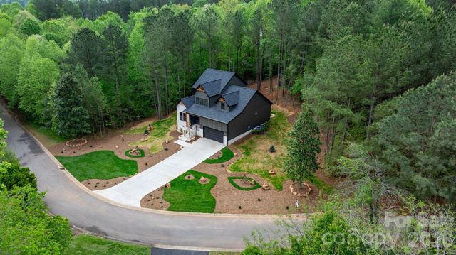 6265 Riviera Run Estates Drive, Hickory, NC 28601