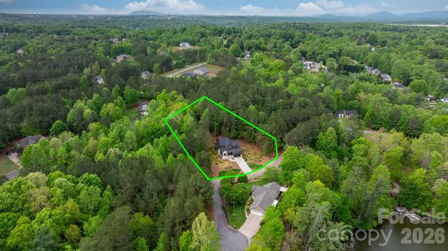 6265 Riviera Run Estates Drive, Hickory, NC 28601