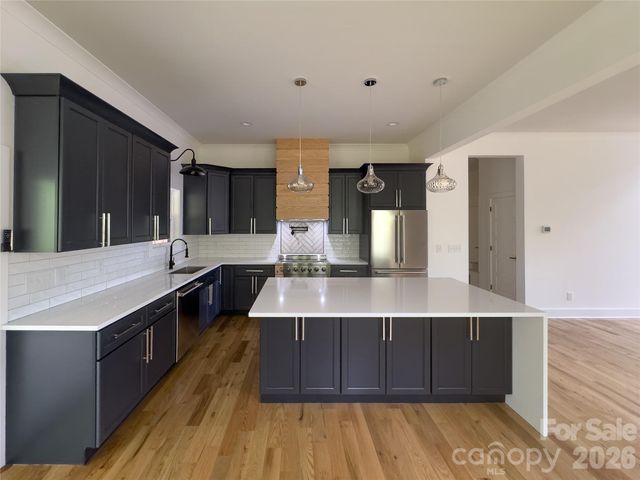 6265 Riviera Run Estates Drive, Hickory, NC 28601