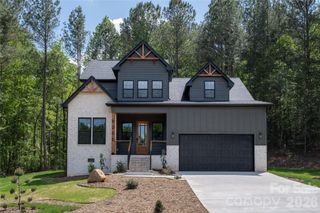 6265 Riviera Run Estates Drive, Hickory, NC 28601