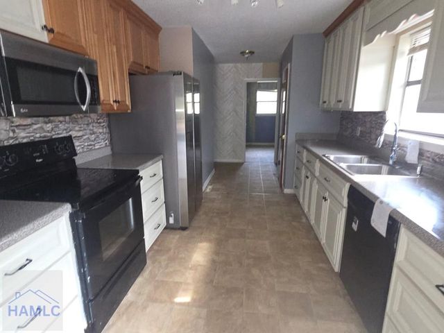 129 Norris Drive, Jesup, GA 31545