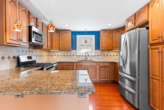 30 Cottage St, Orange, MA 01364