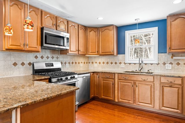 30 Cottage St, Orange, MA 01364