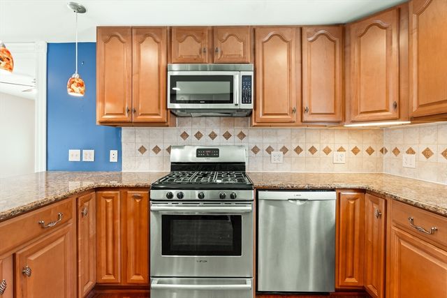 30 Cottage St, Orange, MA 01364