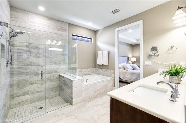 9373 Surfbird CT, Naples, FL 34120