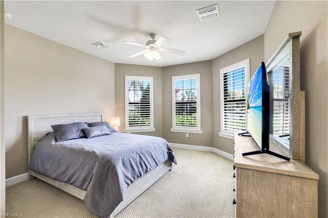 9373 Surfbird CT, Naples, FL 34120