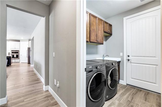 9373 Surfbird CT, Naples, FL 34120