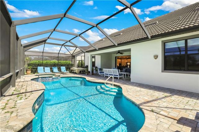 9373 Surfbird CT, Naples, FL 34120