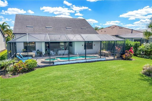 9373 Surfbird CT, Naples, FL 34120