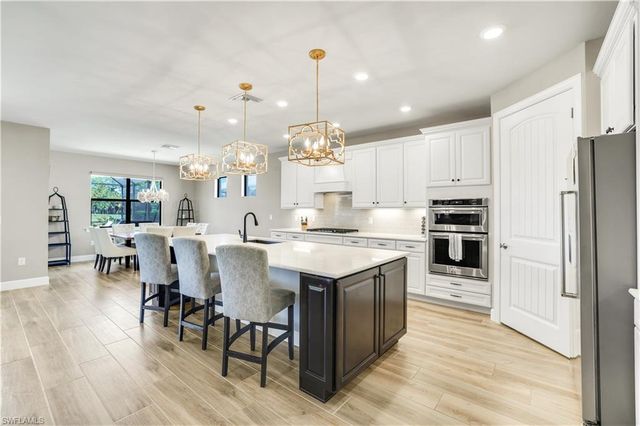 9373 Surfbird CT, Naples, FL 34120