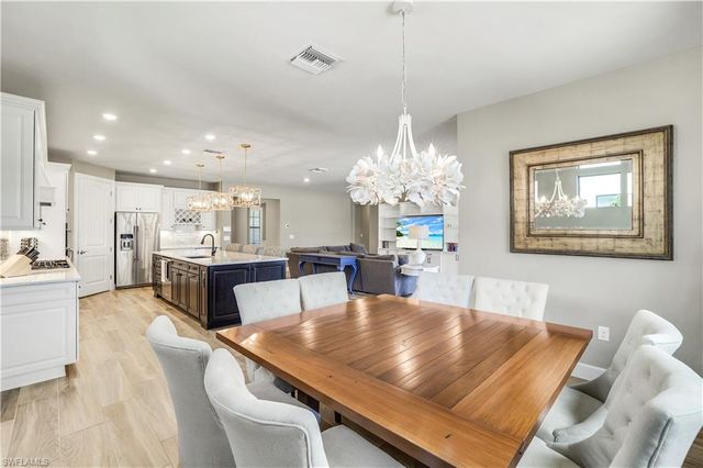 9373 Surfbird CT, Naples, FL 34120