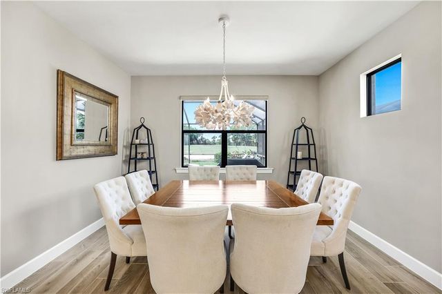 9373 Surfbird CT, Naples, FL 34120