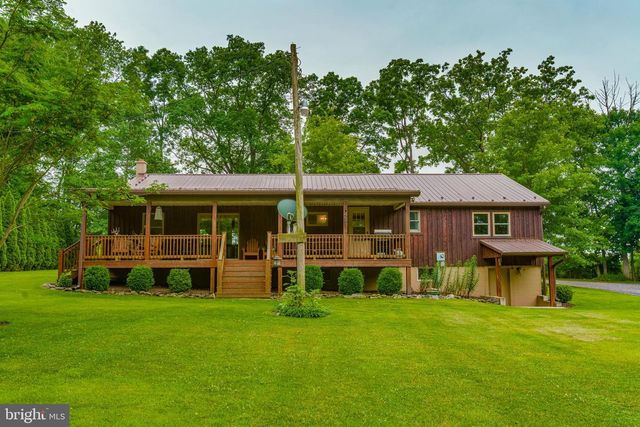1489 ROXBURY RD, Shippensburg, PA 17257