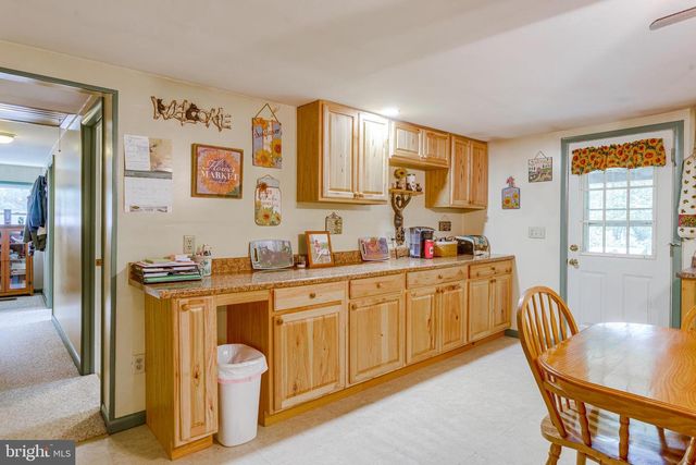 1489 ROXBURY RD, Shippensburg, PA 17257