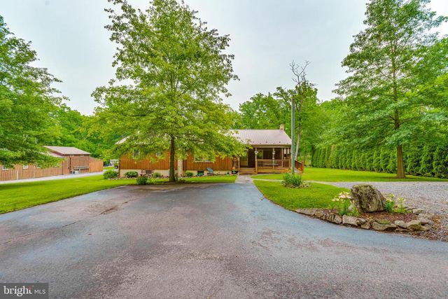 1489 ROXBURY RD, Shippensburg, PA 17257