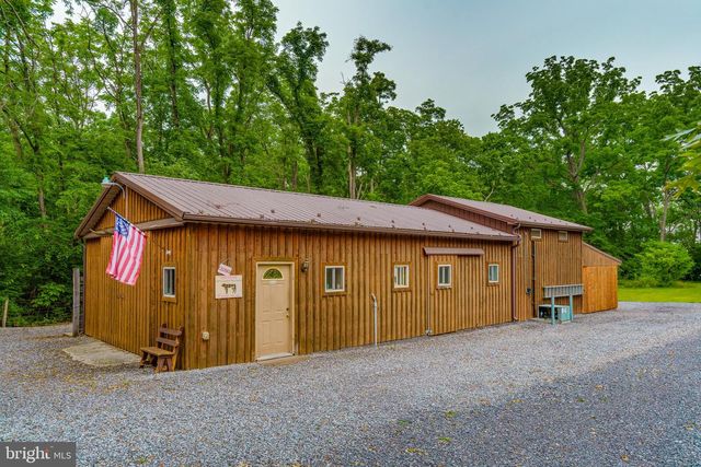 1489 ROXBURY RD, Shippensburg, PA 17257