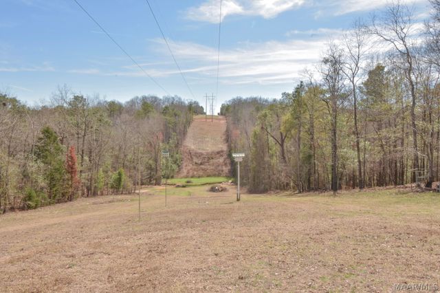 225 Mercer Road, Deatsville, AL 36022