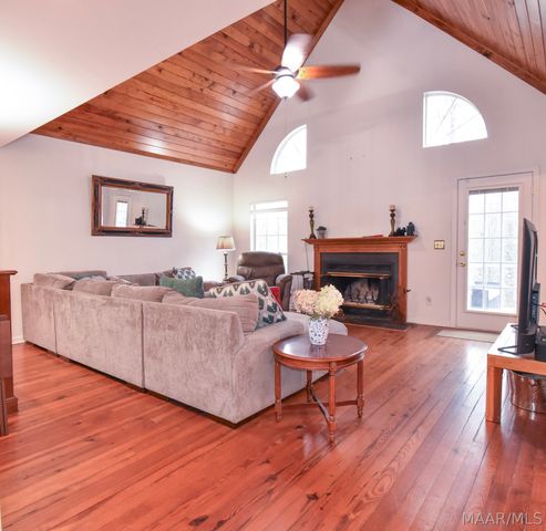 225 Mercer Road, Deatsville, AL 36022