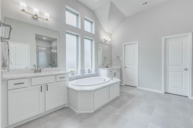 2806 Kingly Pine Trail, Conroe, TX 77385