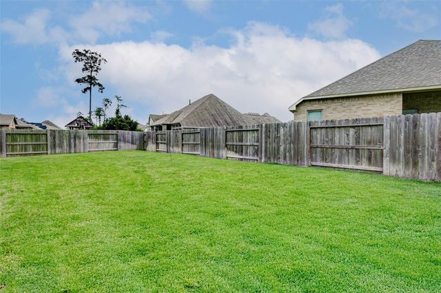 2806 Kingly Pine Trail, Conroe, TX 77385