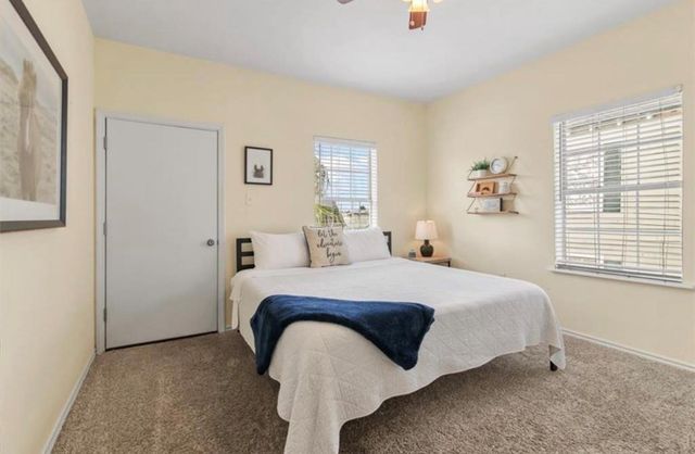 3905 Avenue L, Galveston, TX 77550