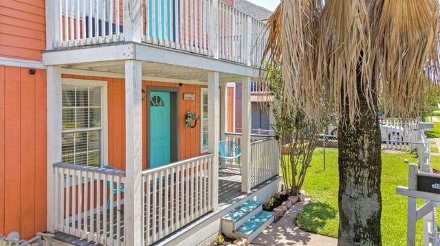 3905 Avenue L, Galveston, TX 77550