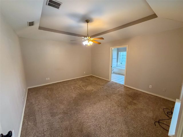 2204 N Village Drive, Bonham, TX 75418