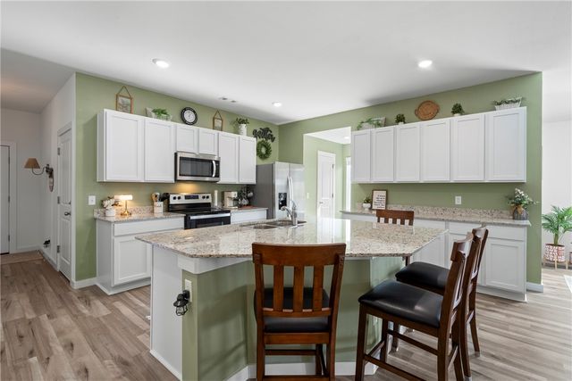 302 E Seville Street, Siloam Springs, AR 72761