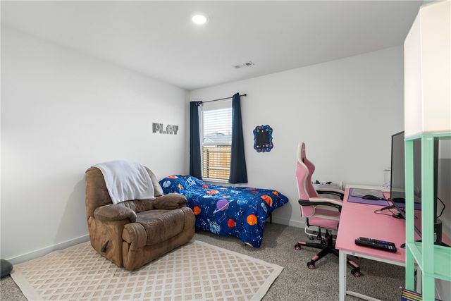 302 E Seville Street, Siloam Springs, AR 72761