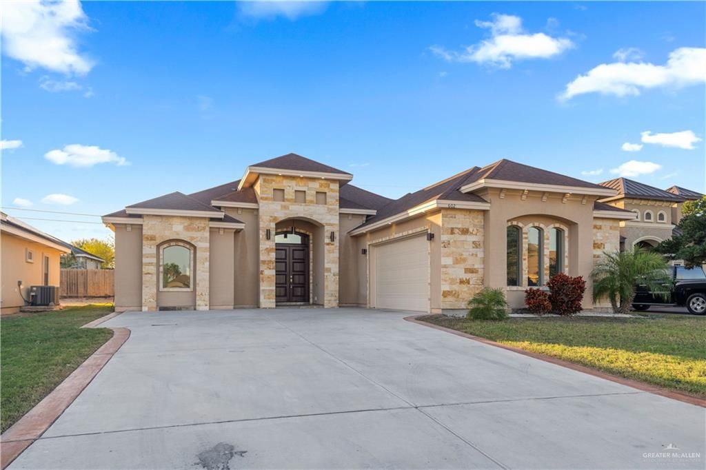 602 S Coyote Avenue, La Joya, TX 78560