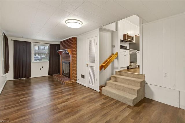 14 Belmont RD, Newport News, VA 23601